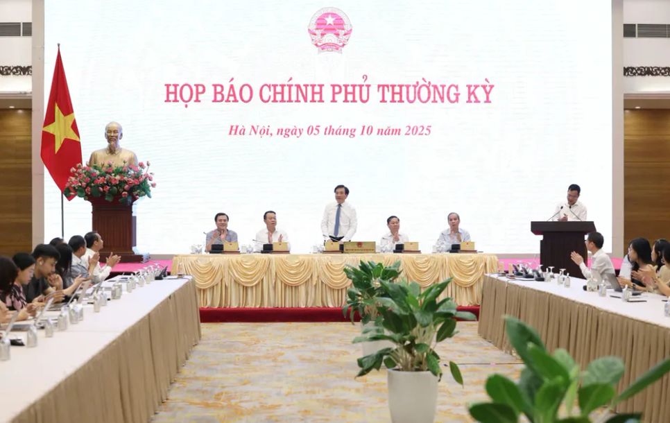 Họp báo Chính phủ thường kỳ, chiều 5-10. Ảnh: QUANG PHÚC