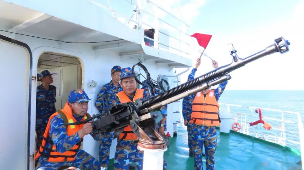 Khẩu đội 12 ly 7 của Tàu Trường Sa 10 thực hiện bài bắn đối không