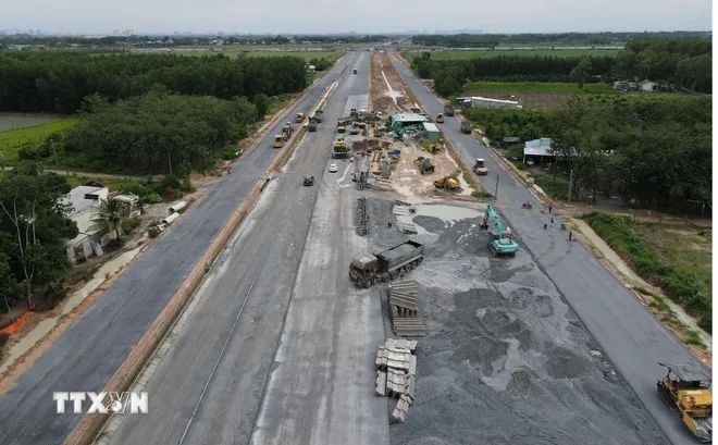 TPHCM và vùng Đông Nam Bộ 'tăng tốc gấp đôi' giải ngân vốn đầu tư công