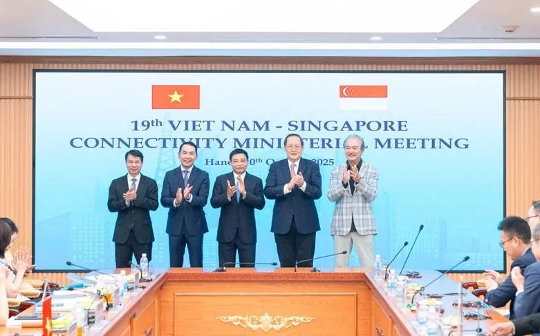 Các đại biểu chụp ảnh lưu niệm tại sự kiện Các đại biểu chụp ảnh lưu niệm tại sự kiện