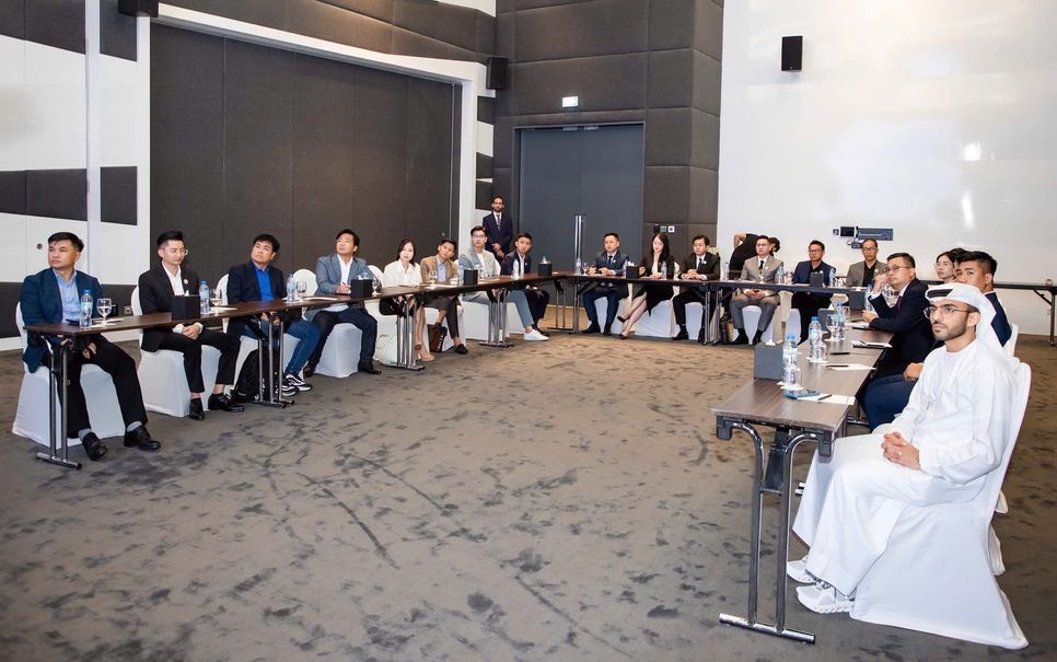 Chuyến đi cùng với các thành viên cộng đồng 10X VALUE để tìm kiếm cơ hội tại thị trường Dubai Chuyến đi cùng với các thành viên cộng đồng 10X VALUE để tìm kiếm cơ hội tại thị trường Dubai