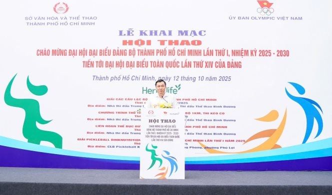 Ông Cao Văn Chóng - Phó Giám đốc Sở Văn hóa và Thể thao TP.HCM phát biểu khai mạc Hội thao chào mừng Đại hội đại biểu Đảng bộ Thành phố Hồ Chí Minh lần thứ I, nhiệm kỳ 2025 - 2030