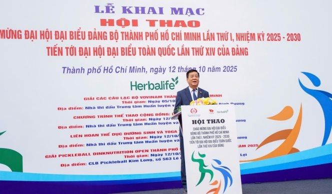 Ông Hoàng Xuân Lương - Phó Chủ tịch Ủy ban Olympic Việt Nam phát biểu chào mừng Hội thao