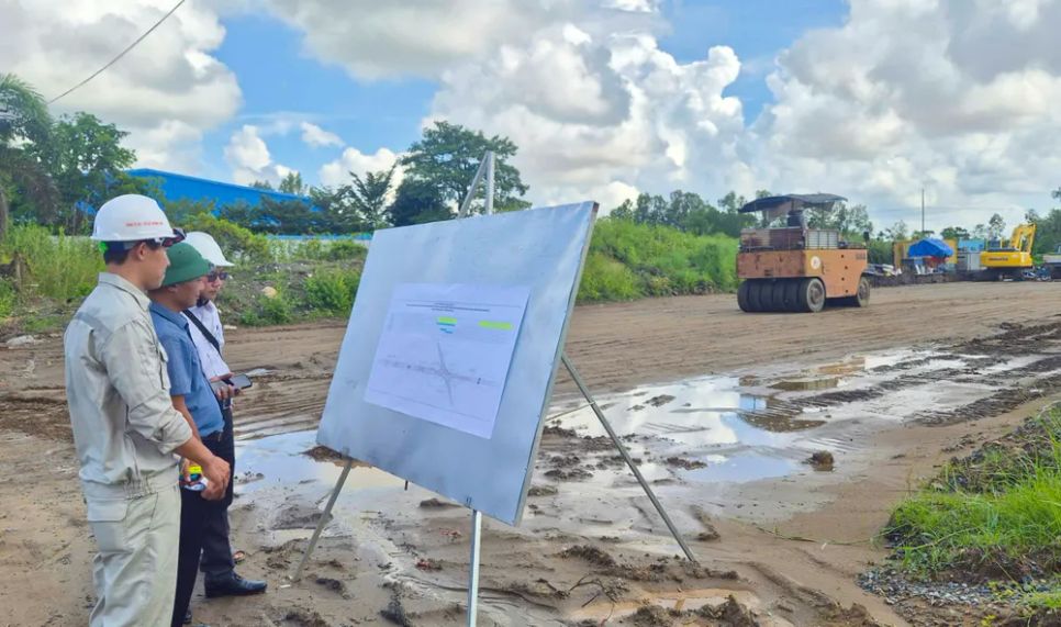 Điểm thi công tại dự án Đường tỉnh 918 (TP Cần Thơ) gặp khó vì vướng giải phóng mặt bằng Điểm thi công tại dự án Đường tỉnh 918 (TP Cần Thơ) gặp khó vì vướng giải phóng mặt bằng