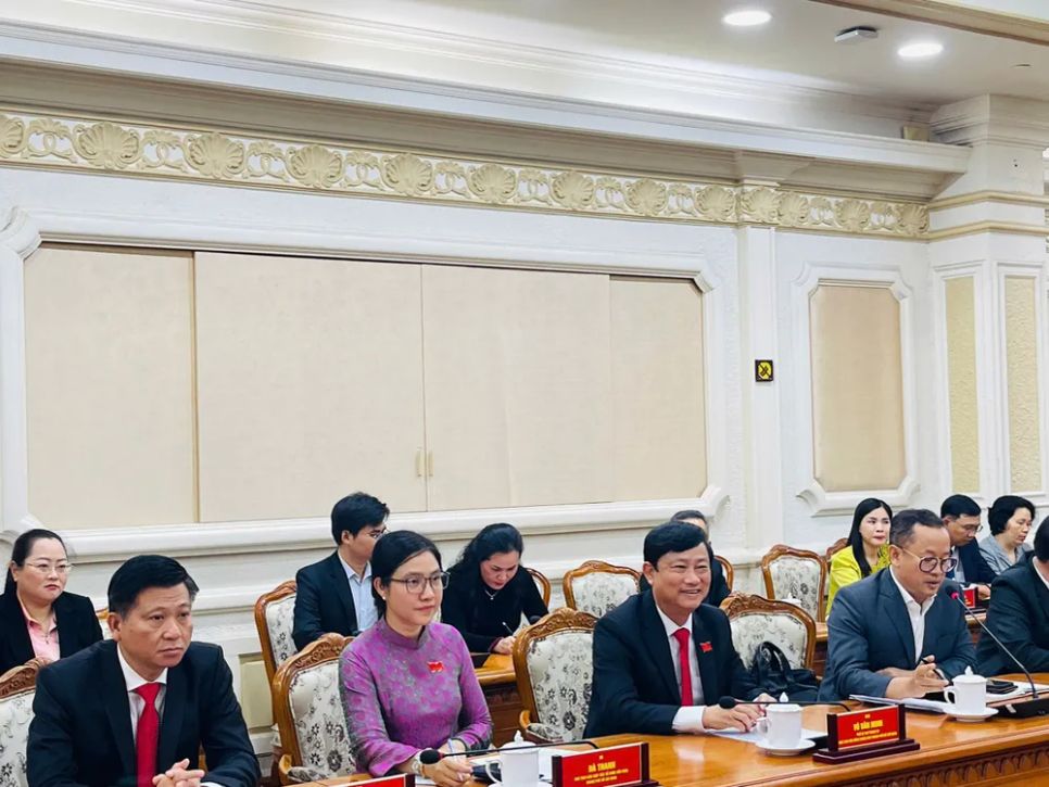 Phó Bí thư Thành ủy, Chủ tịch HĐND TPHCM Võ Văn Minh tại buổi làm việc với đoàn đại biểu Hội đồng TP Daejeon (Hàn Quốc). Ảnh: PHƯƠNG NAM Phó Bí thư Thành ủy, Chủ tịch HĐND TPHCM Võ Văn Minh tại buổi làm việc với đoàn đại biểu Hội đồng TP Daejeon (Hàn Quốc). Ảnh: PHƯƠNG NAM