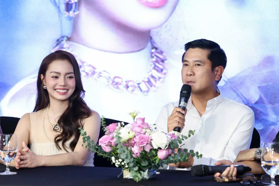 Sản phẩm âm nhạc là sự tái hợp của Nguyễn Ngọc Anh và nhạc sĩ Hồ Hoài Anh Sản phẩm âm nhạc là sự tái hợp của Nguyễn Ngọc Anh và nhạc sĩ Hồ Hoài Anh