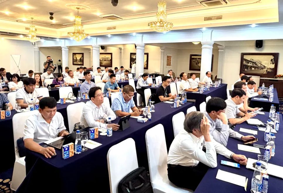 Các đại biểu tại hội thảo Các đại biểu tại hội thảo