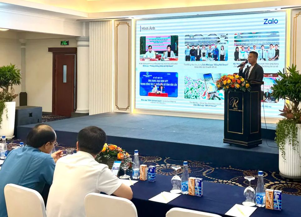 Đại diện Zalo chia sẻ tại hội thảo Đại diện Zalo chia sẻ tại hội thảo