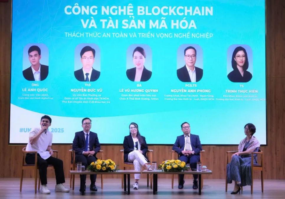 Các diễn giả chia sẻ về blockchain, tài sản mã hóa và triển vọng nghề nghiệp cho sinh viên