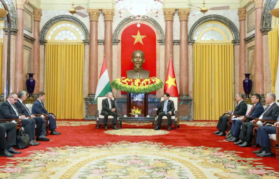 Hai nhà lãnh đạo khẳng định Việt Nam và Hungary sẽ tiếp tục phối hợp chặt chẽ và ủng hộ lẫn nhau tại các diễn đàn đa phương, nhất là tại Liên hợp quốc, trong khuôn khổ ASEAN - EU. Ảnh: VIẾT CHUNG