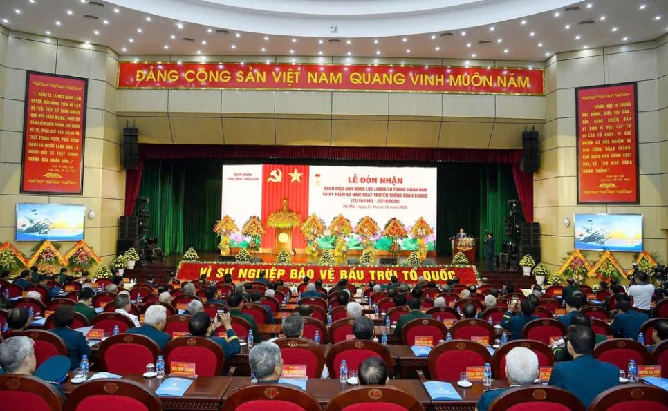 Quang cảnh buổi lễ. Ảnh: VIẾT CHUNG Quang cảnh buổi lễ. Ảnh: VIẾT CHUNG