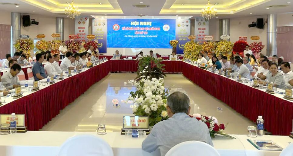 Quang cảnh hội nghị. Ảnh: NAM KHÔI