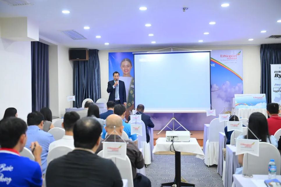 Đại diện hãng giới thiệu về các chính sách ưu đãi từ Ethiopian Airlines Đại diện hãng giới thiệu về các chính sách ưu đãi từ Ethiopian Airlines
