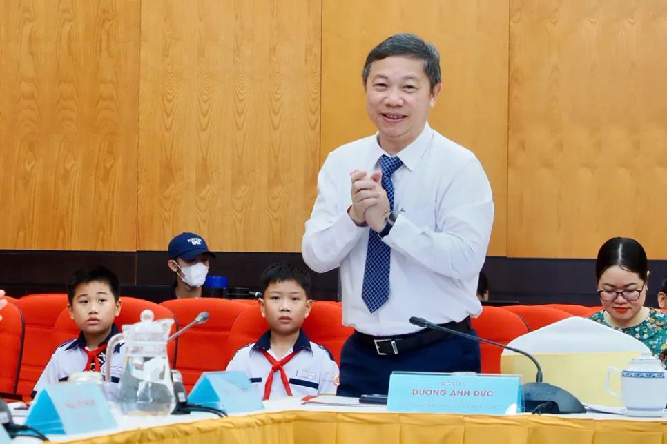 PGS-TS Dương Anh Đức, Ủy viên Ban Thường vụ Thành ủy, Trưởng Ban Tuyên giáo và Dân vận Thành ủy TPHCM tại toạ đàm. Ảnh: HOÀNG HÙNG