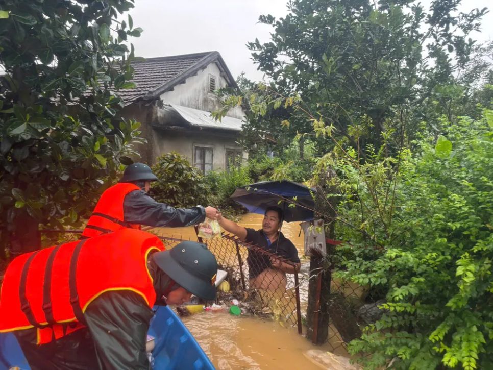 TP Huế: Mưa lũ khiến 2 người chết và mất tích