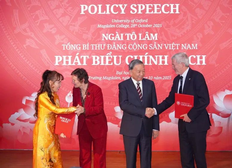 Đại học Oxford công bố Quỹ Học bổng Tiên phong cho sinh viên Việt Nam Đại học Oxford công bố Quỹ Học bổng Tiên phong cho sinh viên Việt Nam