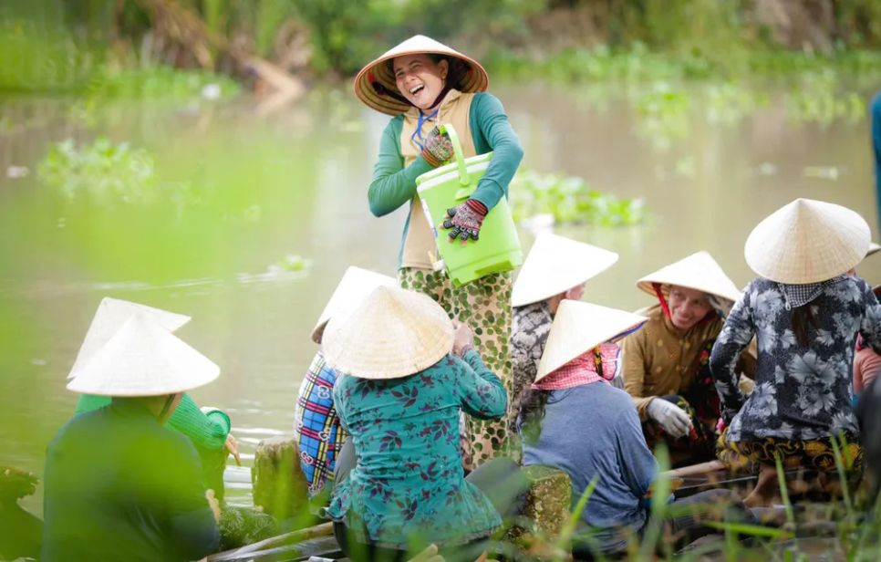 Tiếng cười giòn giã trong lúc tập luyện. Ảnh: Mr Chu