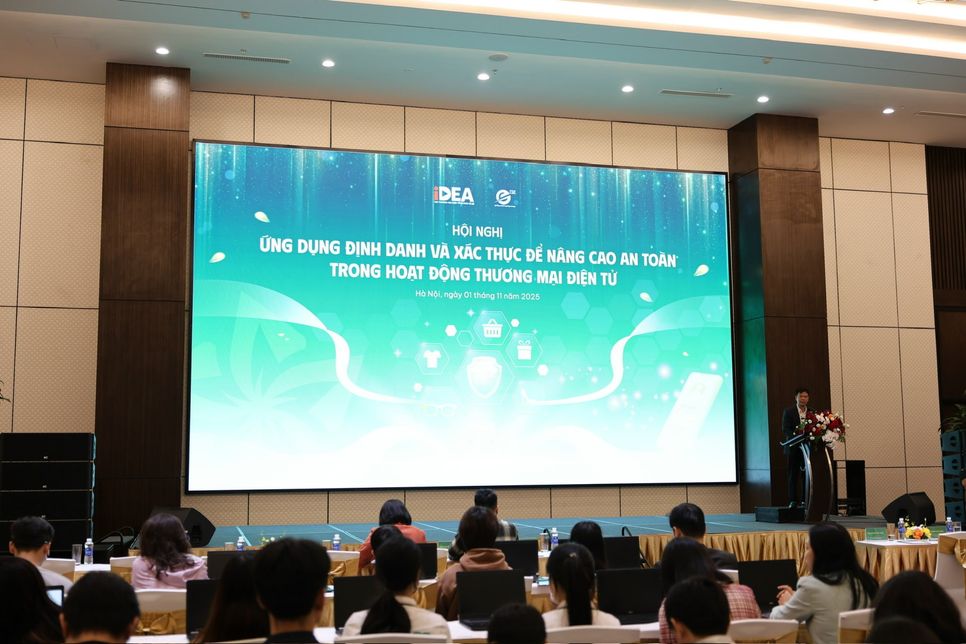 Quang cảnh hội nghị