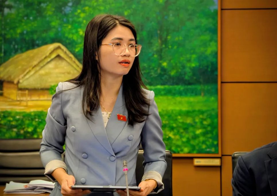 ĐB Đinh Thị Ngọc Dung (Hải Phòng) phát biểu thảo luận. Ảnh: ĐỖ TRUNG ĐB Đinh Thị Ngọc Dung (Hải Phòng) phát biểu thảo luận. Ảnh: ĐỖ TRUNG