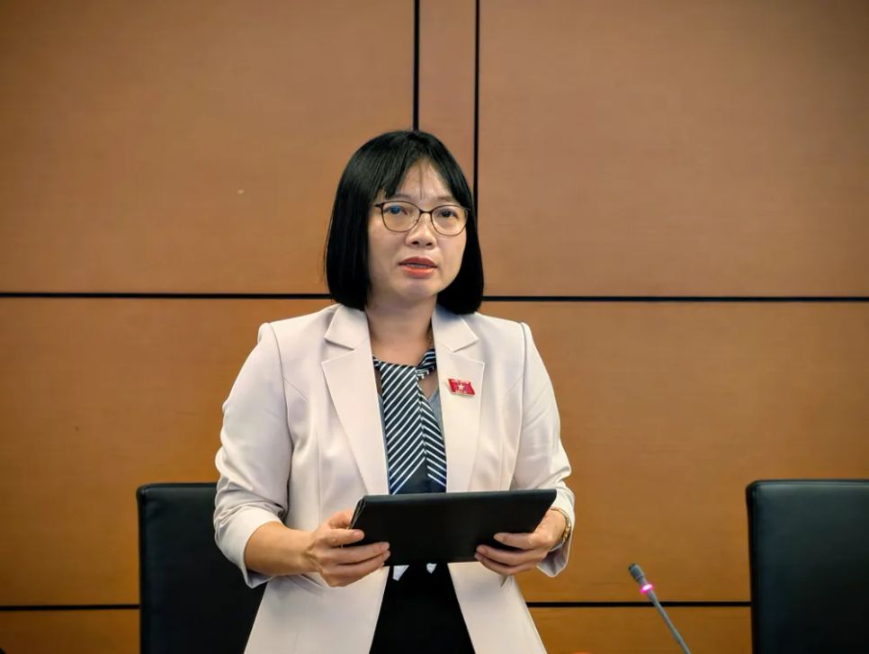 ĐB Nguyễn Thị Việt Nga (Hải Phòng) phát biểu thảo luận. Ảnh: ĐỖ TRUNG ĐB Nguyễn Thị Việt Nga (Hải Phòng) phát biểu thảo luận. Ảnh: ĐỖ TRUNG