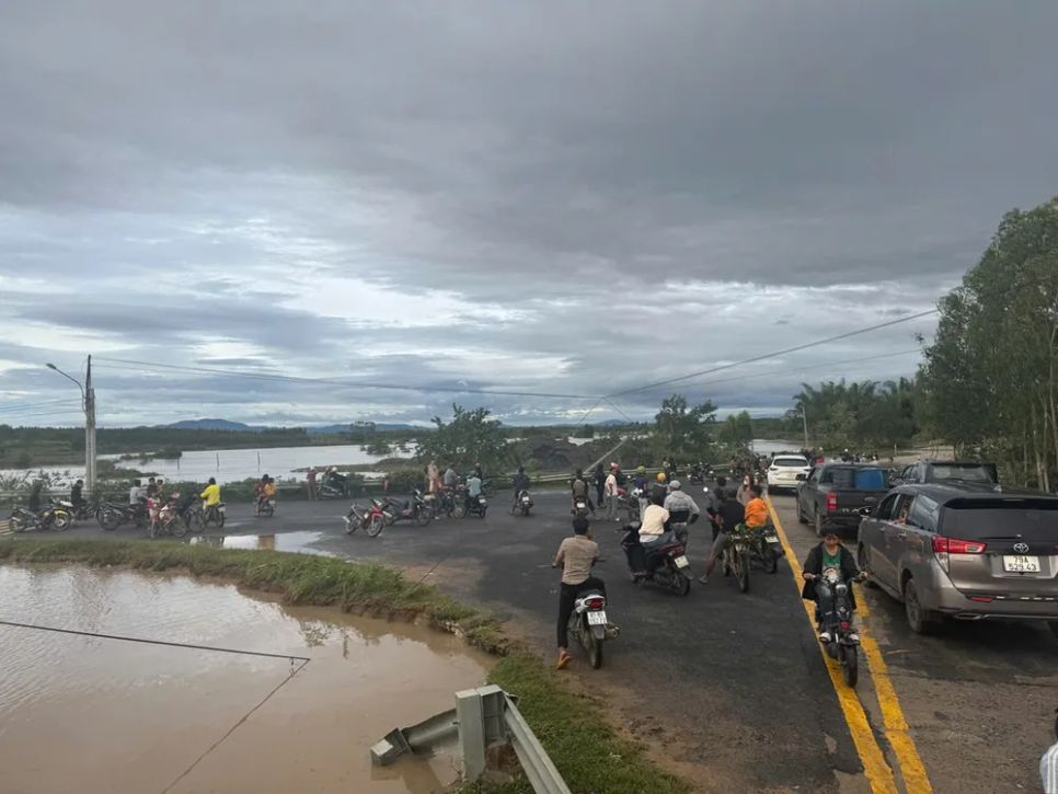 Gia Lai: Hàng trăm nhà dân bị ngập sâu do ảnh hưởng của bão