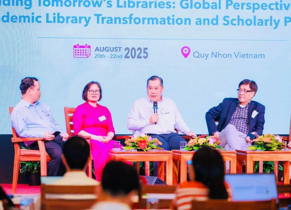 Các chuyên gia thảo luận về thông tin khoa học tại Hội thảo quốc tế về thông tin khoa học và xuất bản học thuật