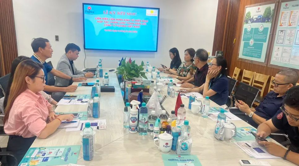 Quang cảnh buổi làm việc. Ảnh: QUỐC HÙNG