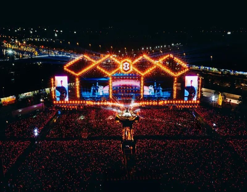 Từ chuỗi nhạc hội 8Wonder quy tụ những nghệ sĩ lừng danh toàn cầu đến World Tour G-DRAGON cho thấy Việt Nam đủ năng lực bước ra thế giới Từ chuỗi nhạc hội 8Wonder quy tụ những nghệ sĩ lừng danh toàn cầu đến World Tour G-DRAGON cho thấy Việt Nam đủ năng lực bước ra thế giới