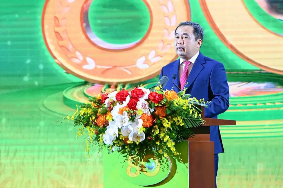 Bộ trưởng Bộ Nông nghiệp và Môi trường Trần Đức Thắng phát biểu khai mạc lễ kỷ niệm, sáng 12-11. Ảnh: TÙNG ĐINH