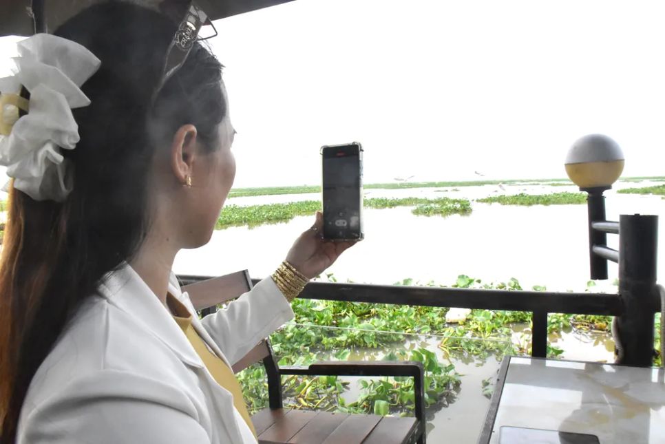 Người dân và du khách 