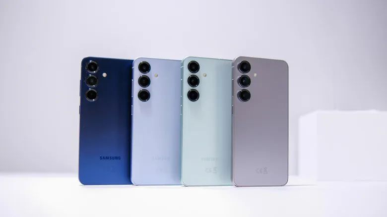 Rò rỉ thiết kế Galaxy S26 Plus: Gần như không thay đổi so với đời trước Rò rỉ thiết kế Galaxy S26 Plus: Gần như không thay đổi so với đời trước