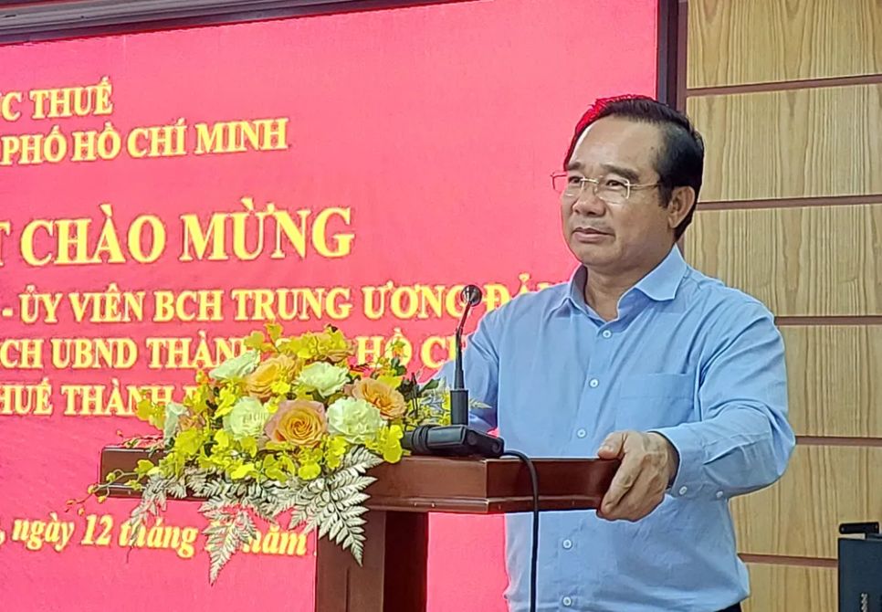 Chủ tịch UBND TPHCM Nguyễn Văn Được phát biểu chỉ đạo tại buổi làm việc. Ảnh: MAI HOA