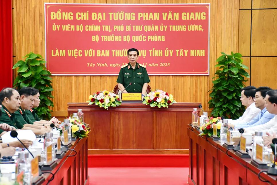 Đại tướng Phan Văn Giang, Bộ trưởng Bộ Quốc phòng phát biểu tại buổi làm việc