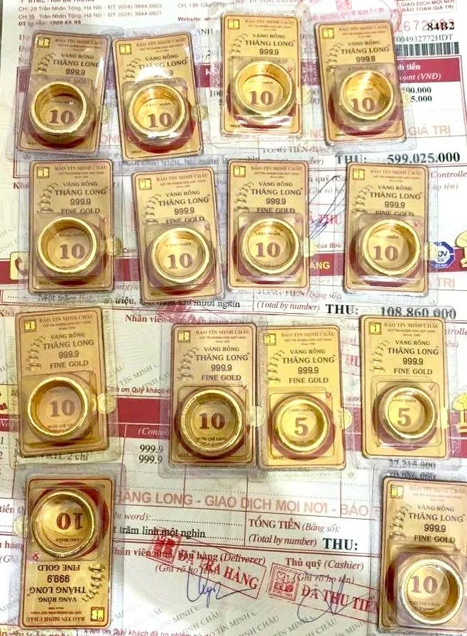 Chiều 13-11, giá vàng nhẫn 9999 vọt lên 154,3 triệu đồng/lượng Chiều 13-11, giá vàng nhẫn 9999 vọt lên 154,3 triệu đồng/lượng