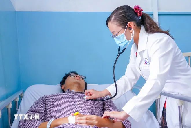 TPHCM tăng cường kiểm tra ATTP các quán ăn đường phố