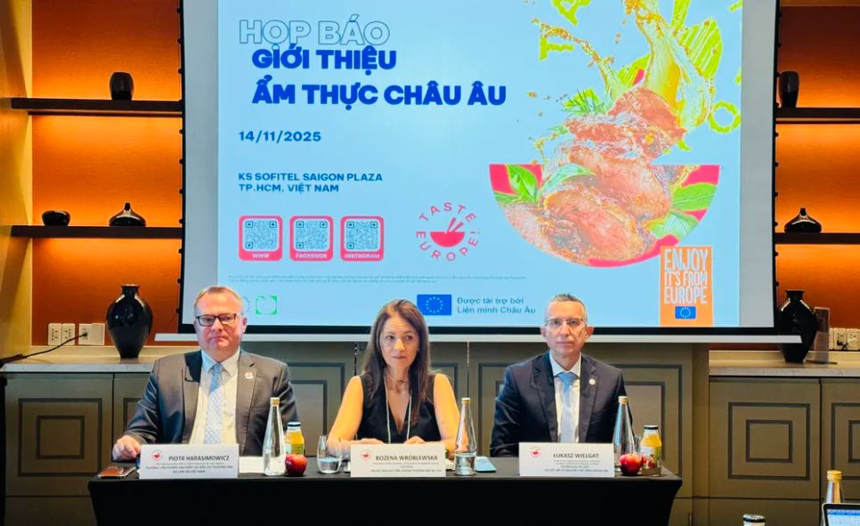 Ban tổ chức cung cấp thông tin tại họp báo. Ảnh: Đình Dư Ban tổ chức cung cấp thông tin tại họp báo. Ảnh: Đình Dư