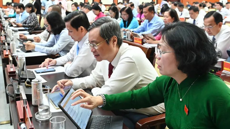 TPHCM thông qua 43 nghị quyết thúc đẩy kinh tế - xã hội