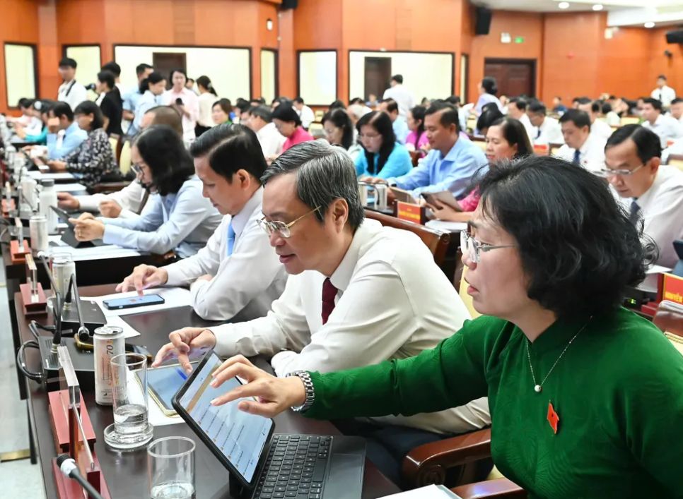 TPHCM thông qua 43 nghị quyết thúc đẩy kinh tế - xã hội