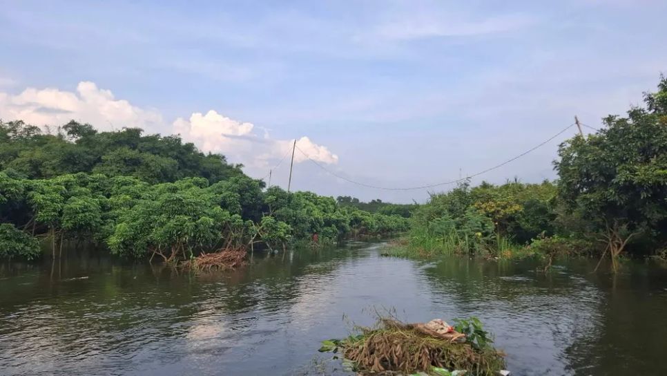 Xã Hồ Tràm hỗ trợ người dân khắc phục ngập úng do mưa lớn và xả lũ Xã Hồ Tràm hỗ trợ người dân khắc phục ngập úng do mưa lớn và xả lũ