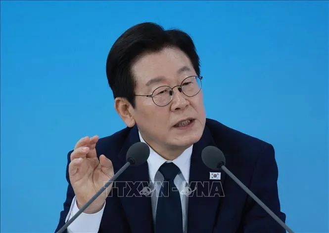 Tổng thống Hàn Quốc Lee Jae Myung phát biểu tại Daejeon ngày 7/11/2025. Ảnh: Yonhap/TTXVN Tổng thống Hàn Quốc Lee Jae Myung phát biểu tại Daejeon ngày 7/11/2025. Ảnh: Yonhap/TTXVN