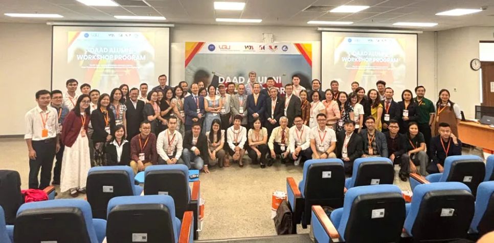 Cựu du học sinh Việt – Đức tại hội thảo Cựu du học sinh Việt – Đức tại hội thảo