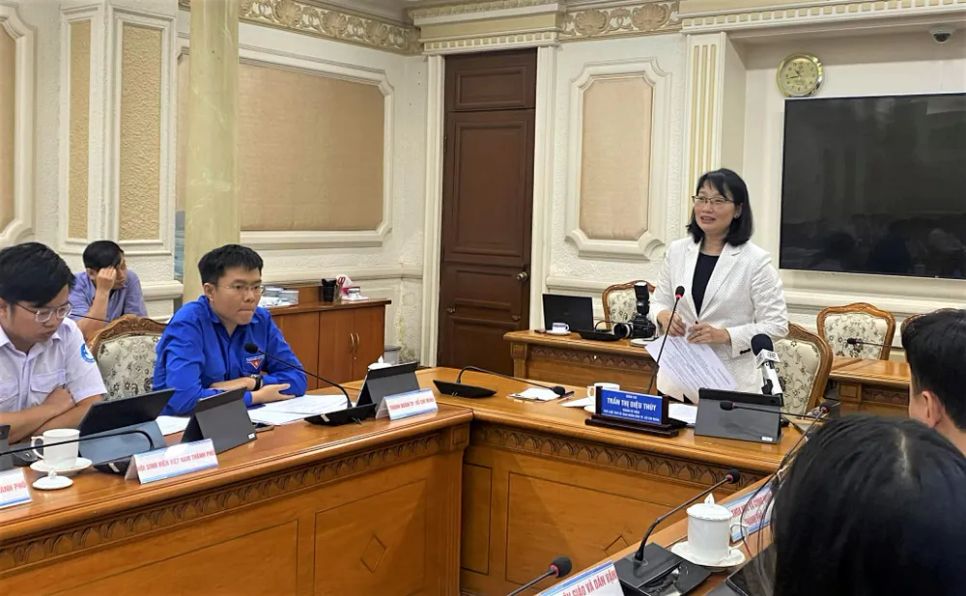 Đồng chí Trần Thị Diệu Thúy, Thành ủy viên, Phó Chủ tịch UBND TPHCM trao đổi và kết luận tại chương trình. Ảnh: THANH HÙNG Đồng chí Trần Thị Diệu Thúy, Thành ủy viên, Phó Chủ tịch UBND TPHCM trao đổi và kết luận tại chương trình. Ảnh: THANH HÙNG