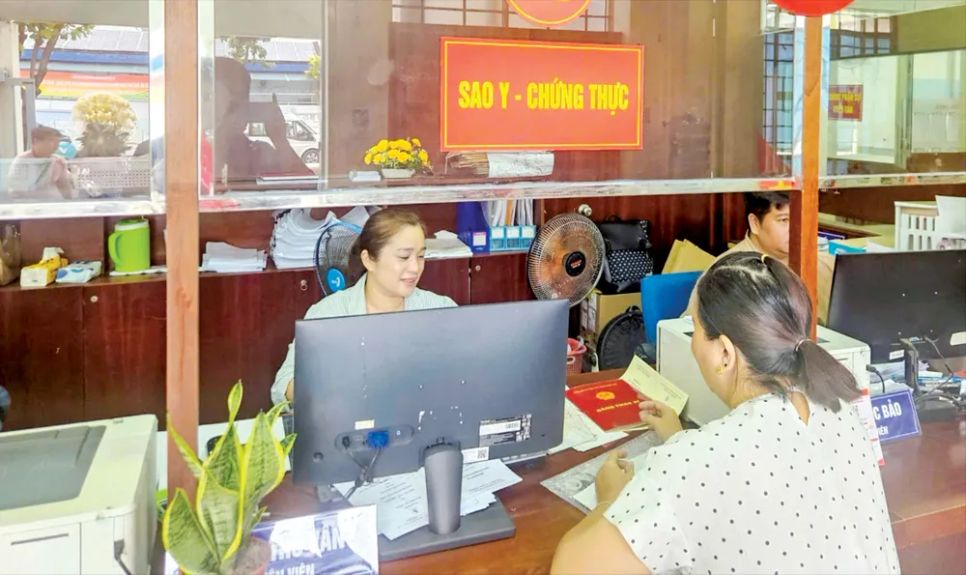 TPHCM chấn chỉnh việc 'đòi' hồ sơ chứng thực bản sao