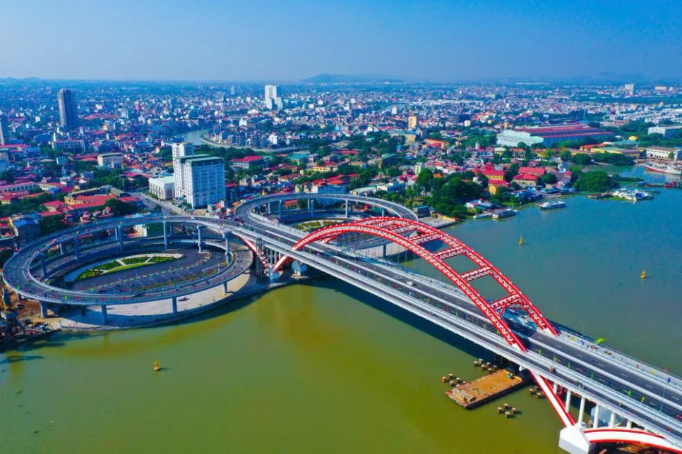 Quang cảnh cầu Hoàng Văn Thụ, TP Hải Phòng Quang cảnh cầu Hoàng Văn Thụ, TP Hải Phòng
