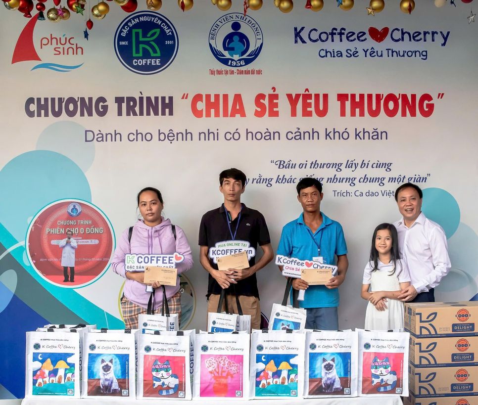 K Coffee & Cherry chia sẻ yêu thương: Trao 330 triệu đồng đồng hành cùng 44 bệnh nhi TP.HCM