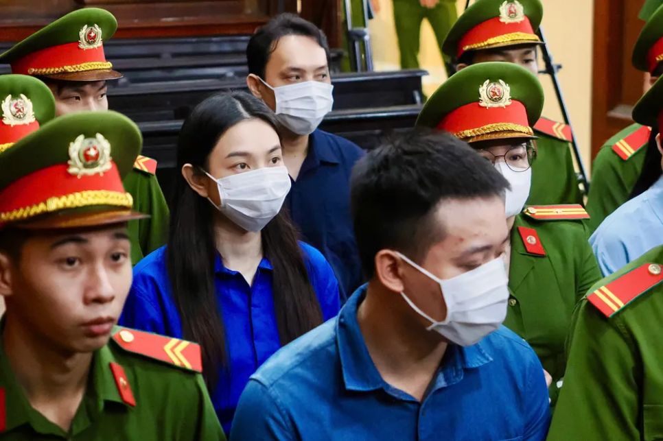 Đề nghị án tù với Thùy Tiên, Quang Linh và Hằng Du Mục