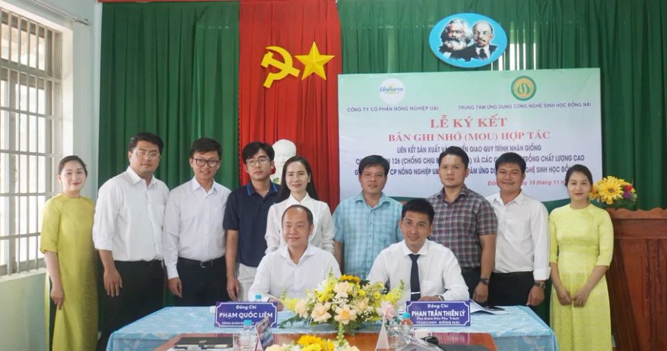 Quang cảnh lễ ký kết