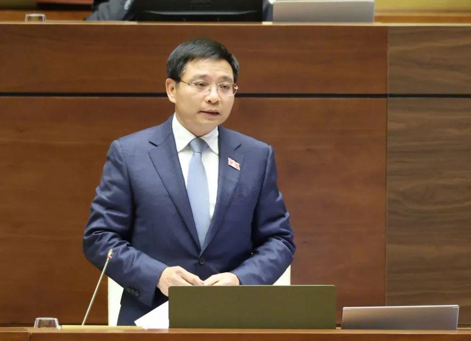 Bộ trưởng Bộ Tài chính Nguyễn Văn Thắng phát biểu giải trình, chiều 19-11. Ảnh: QUANG PHÚC