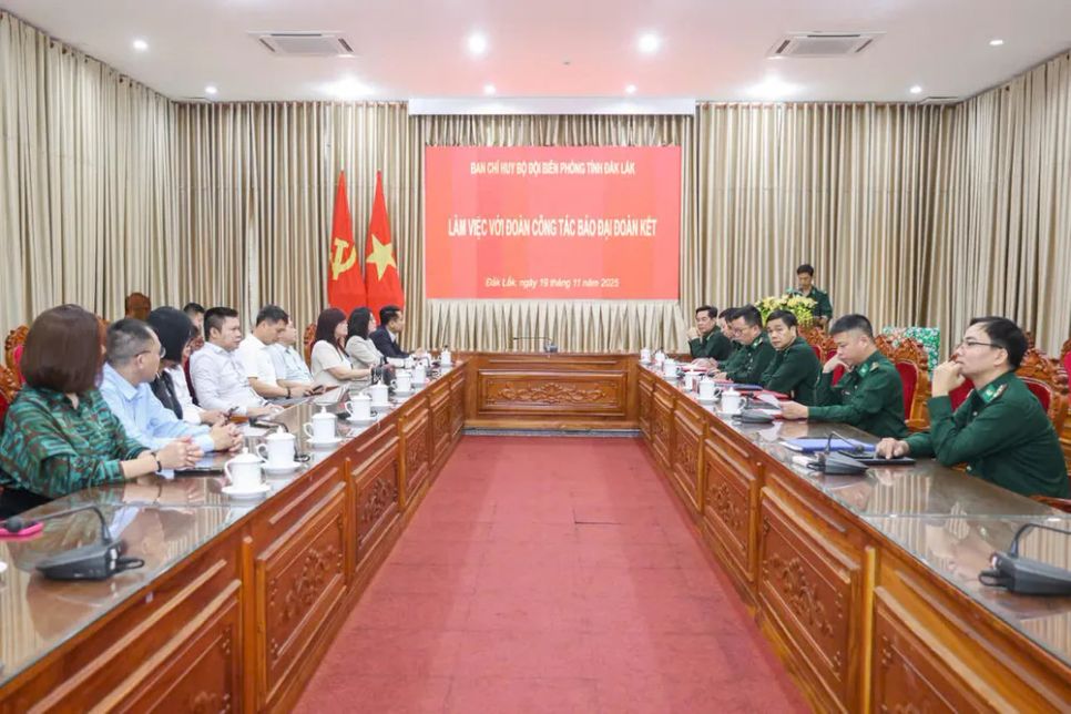 Quang cảnh buổi làm việc. Ảnh: <span style=