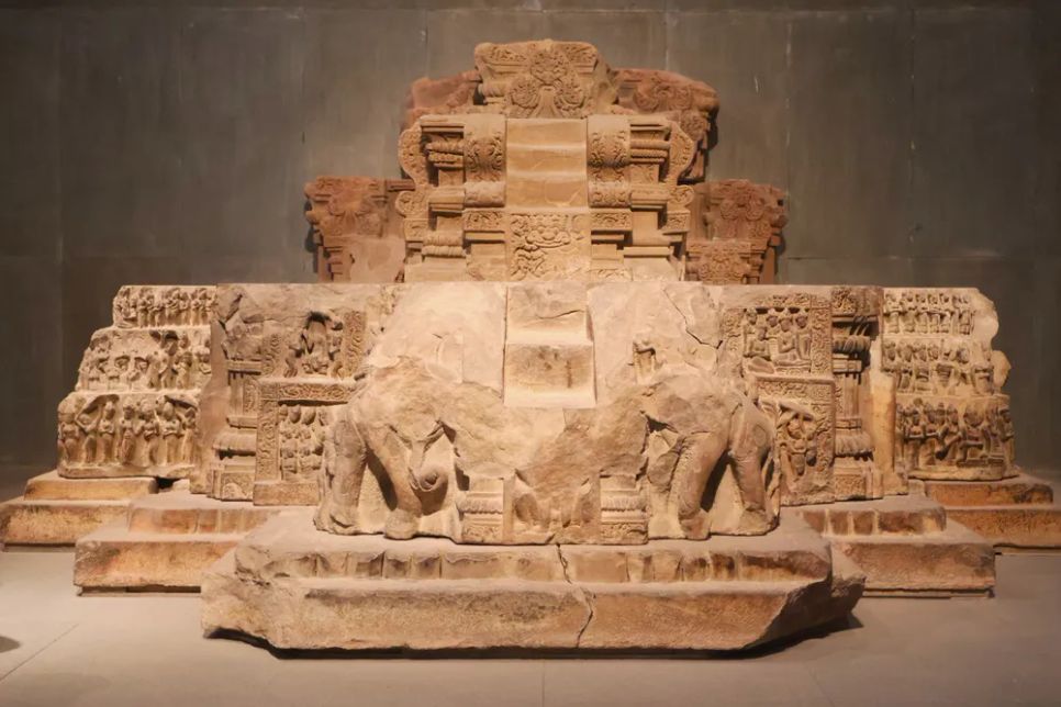 <b>Đài thờ Đồng Dương</b>